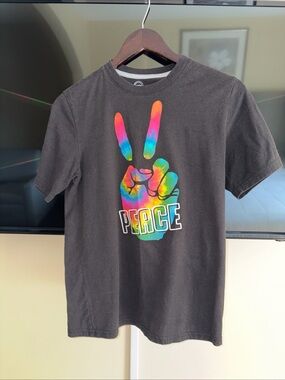 Kids Black Tee Wonder  Nation Rainbow Peace Sign hand symbol xl 14-16
